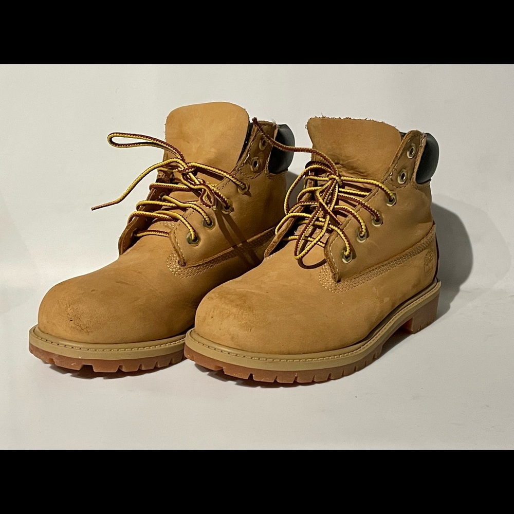 Timberland boots size 2Y